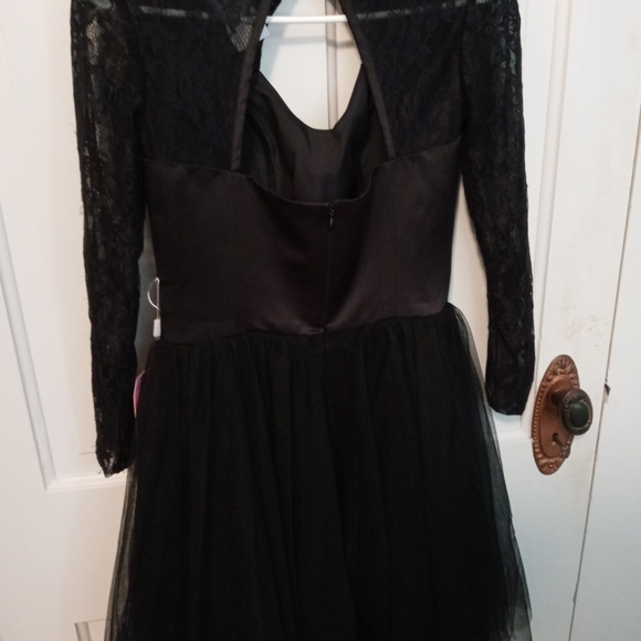 Little black party dress, NWT, size M/L - Picture 3 of 6